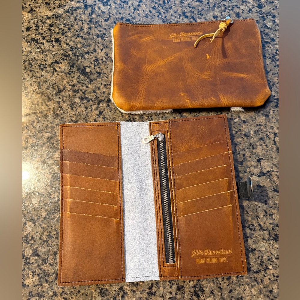 Jill Homestead Cowhide Wallet and Pouch Set - Picture 3 of 5